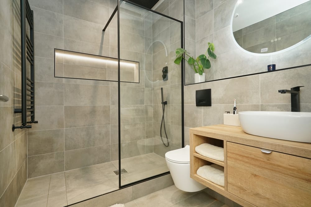 Modern,Bathroom,Design,With,Glass,Shower,And,Wooden,Accents,In